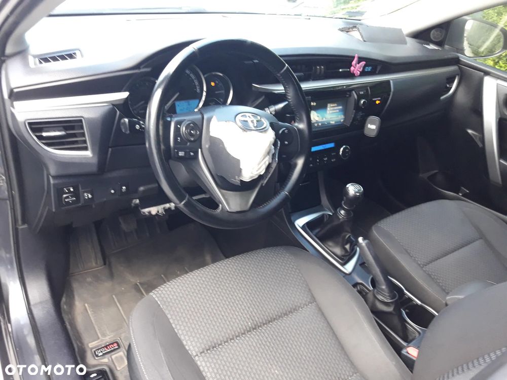 Toyota Corolla - 10