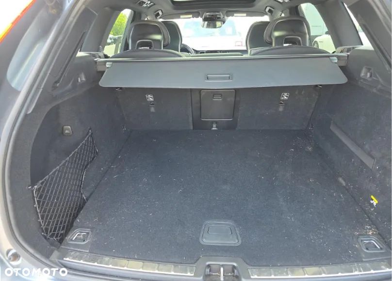 Volvo XC 60 T5 AWD R-Design - 13
