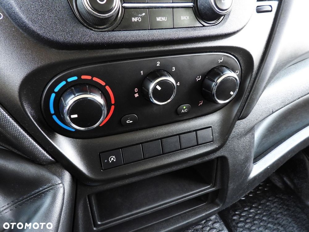 Iveco DAILY 35C14 WYWROTKA TEMPOMAT BLIŹNIACZE KOŁA KLIMATYZACJA  140KM - 35