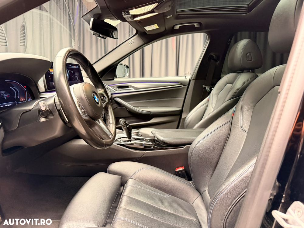 BMW Seria 5 530d xDrive AT MHEV - 15