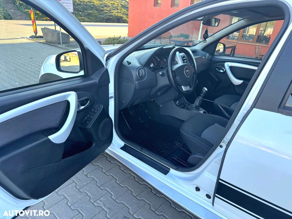 Dacia Duster 1.5 dCi 4x4 Prestige - 9