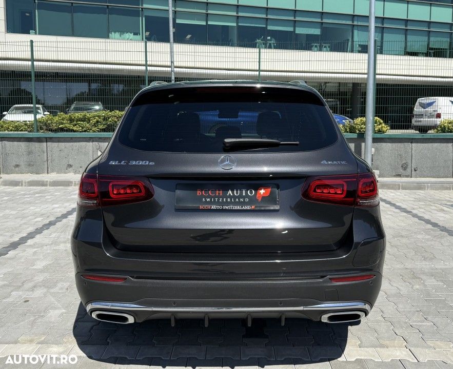 Mercedes-Benz GLC 300 e 4MATIC - 5