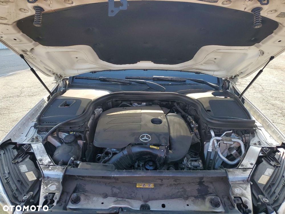 Mercedes-Benz GLC 300 4Matic 9G-TRONIC Exclusive - 11