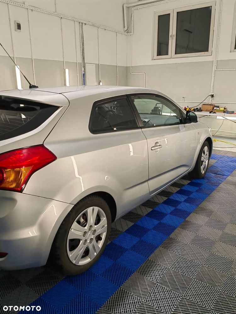 Kia ProCeed 1.6 Crdi Comfort - 24