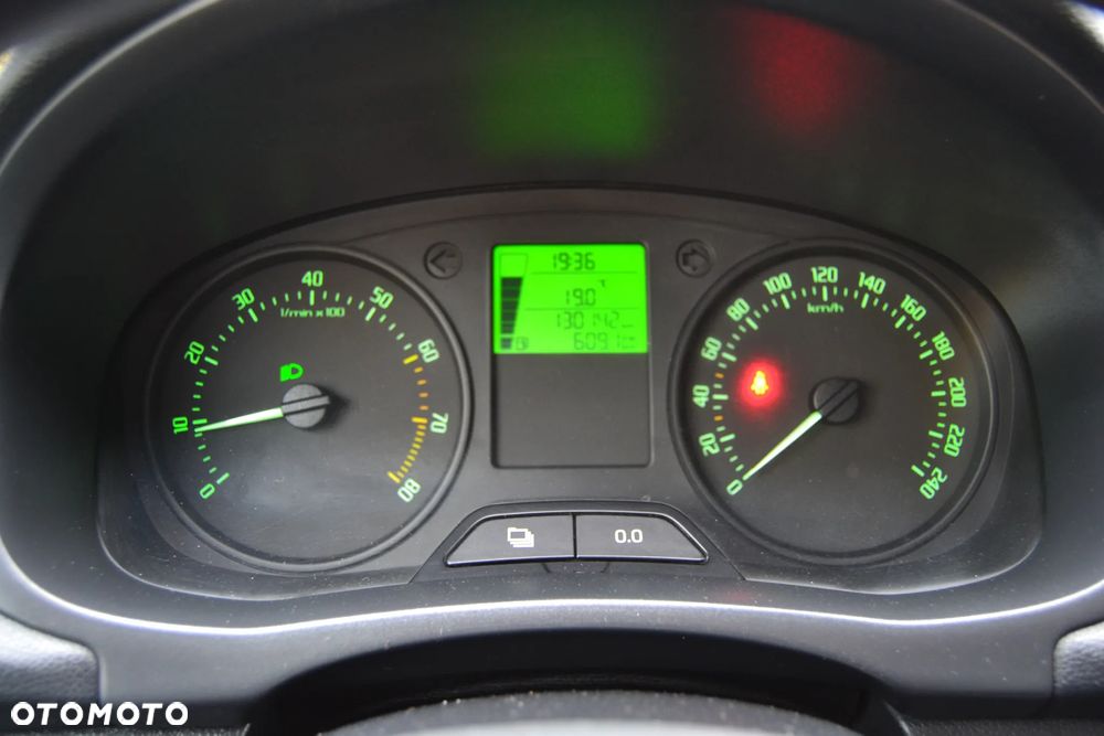 Skoda Fabia 1.4 16V Active Plus - 5