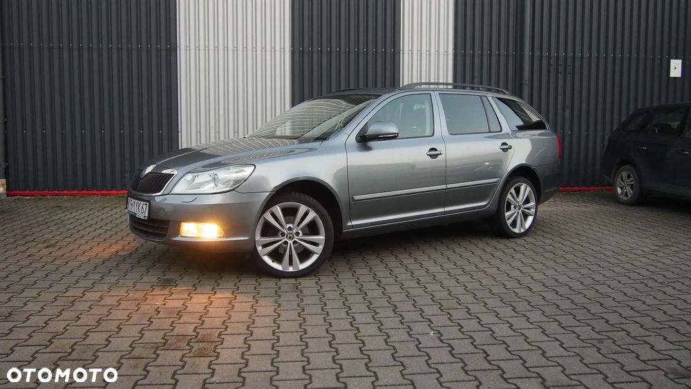 Skoda Octavia 2.0 TDI DPF 4x4 DSG Elegance - 3