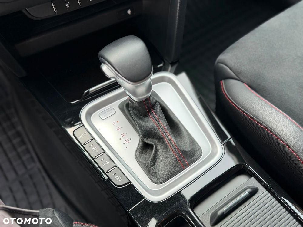 Kia ProCeed 1.6 T-GDI GT DCT - 16