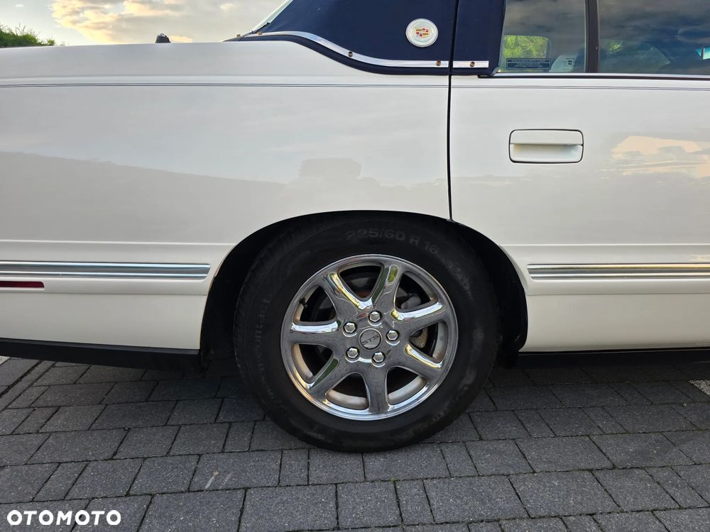 Cadillac Deville 4.6 Concours - 28