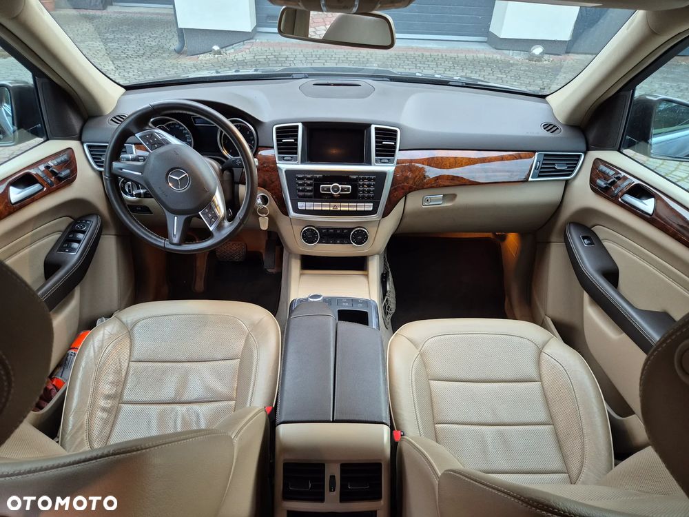 Mercedes-Benz ML - 8