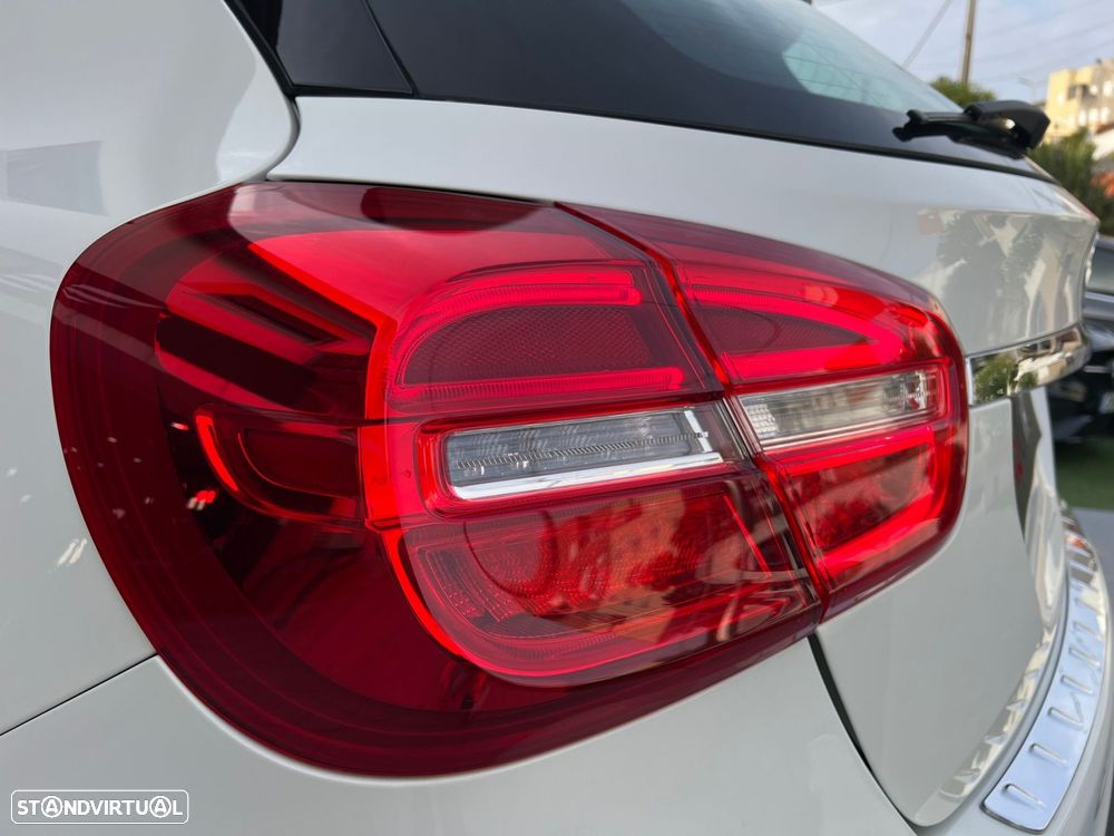 Mercedes-Benz GLA 220 d Urban 4-Matic - 8