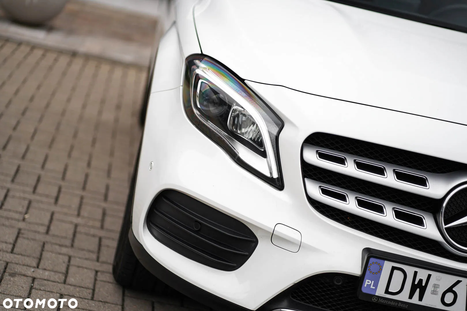 Mercedes-Benz GLA 200 7G-DCT AMG Line - 11