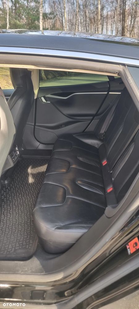 Tesla Model S 85D Allradantrieb - 10