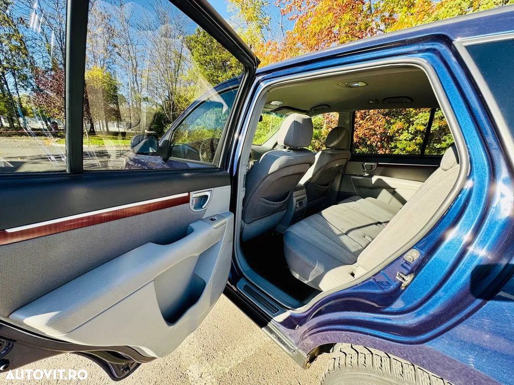 Hyundai Santa Fe 2.2 DSL VGT 5 SEATS 4WD MT STYLE - 10