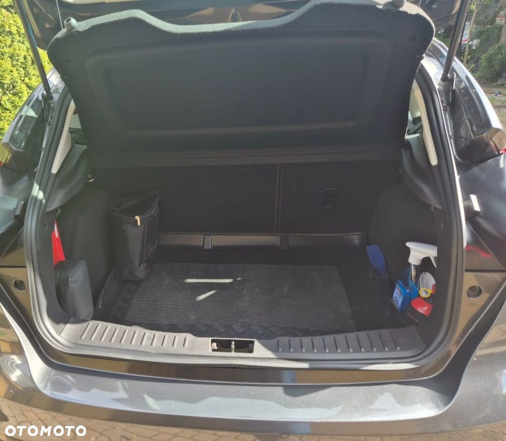 Ford Focus 1.6 Trend - 11
