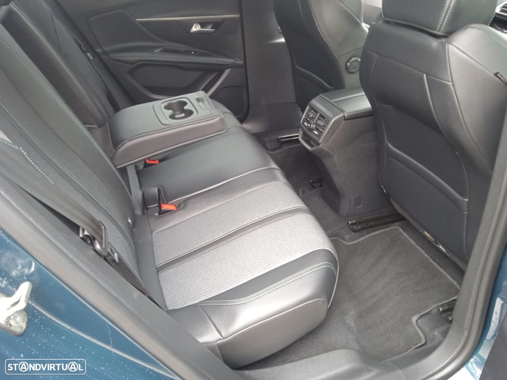 Peugeot 3008 1.2 PureTech Allure EAT8 - 45