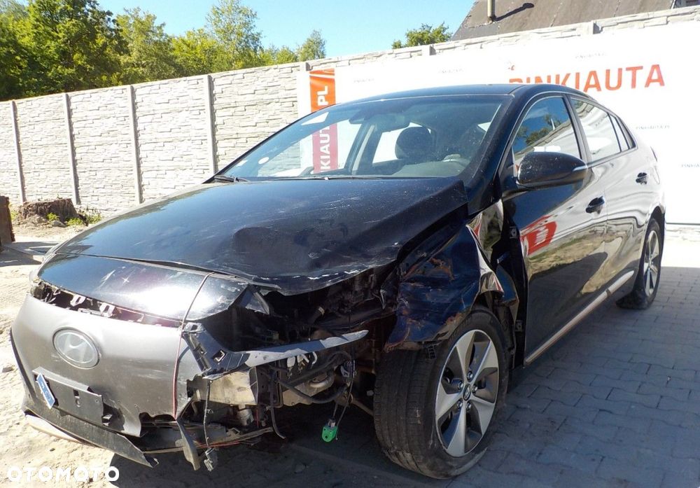 Hyundai IONIQ - 4