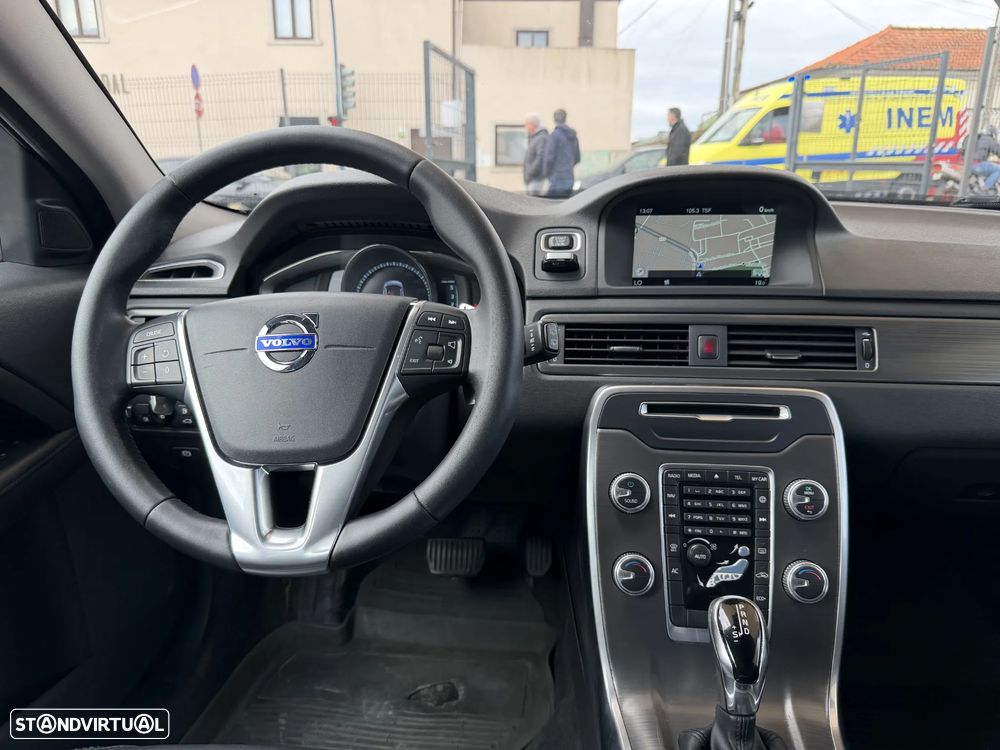 Volvo XC 70 2.0 D4 Summum Dynamic Geartronic - 21