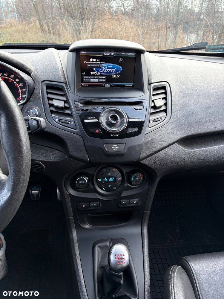 Ford Fiesta ST - 18