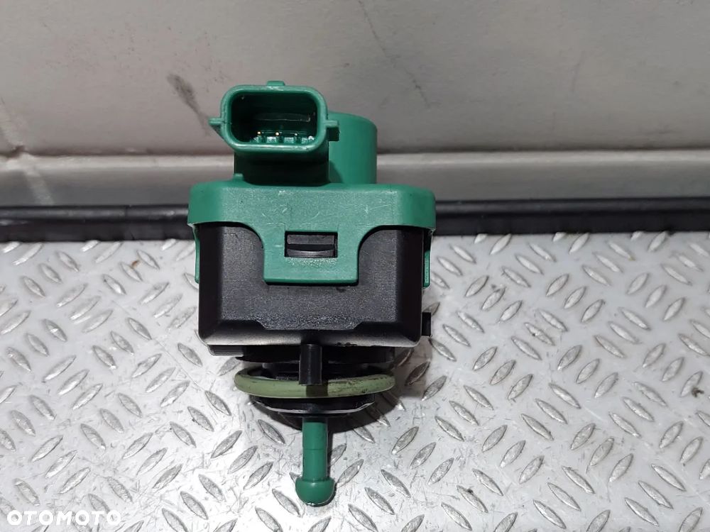 SILNICZEK REGULACJI LAMPY RENAULT MASTER III 3 NR 8200501939 - 3