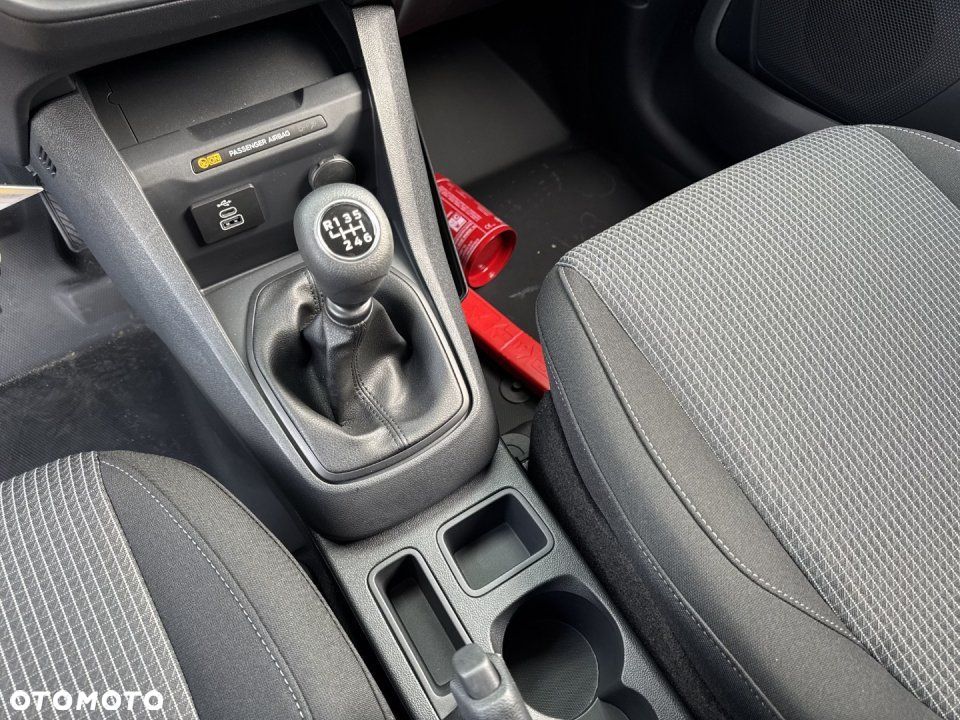 Ford Transit Courier - 15