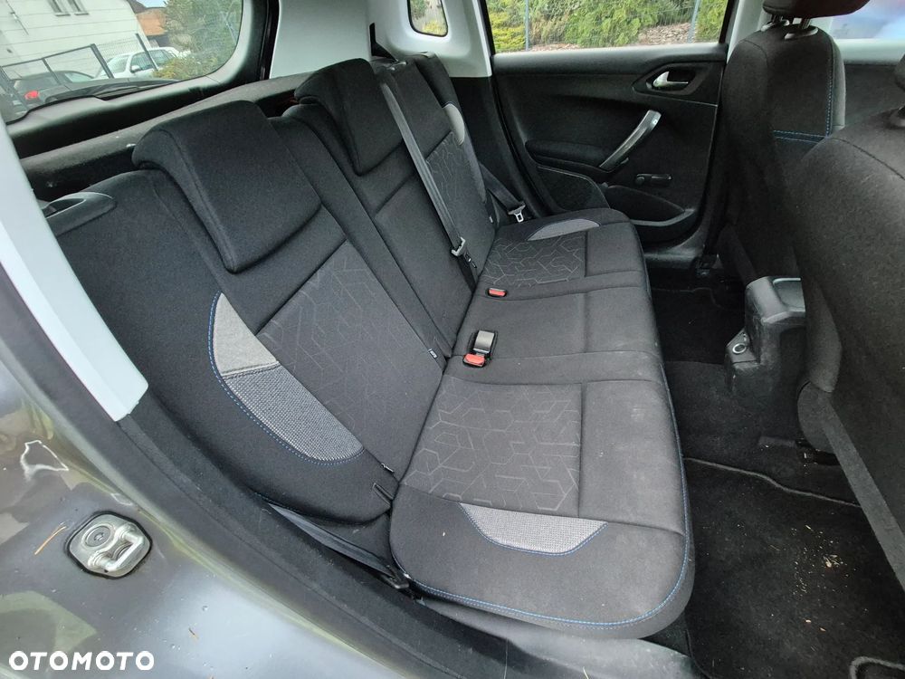 Peugeot 2008 ver-puretech-100-style-s-s-bvm6 - 30