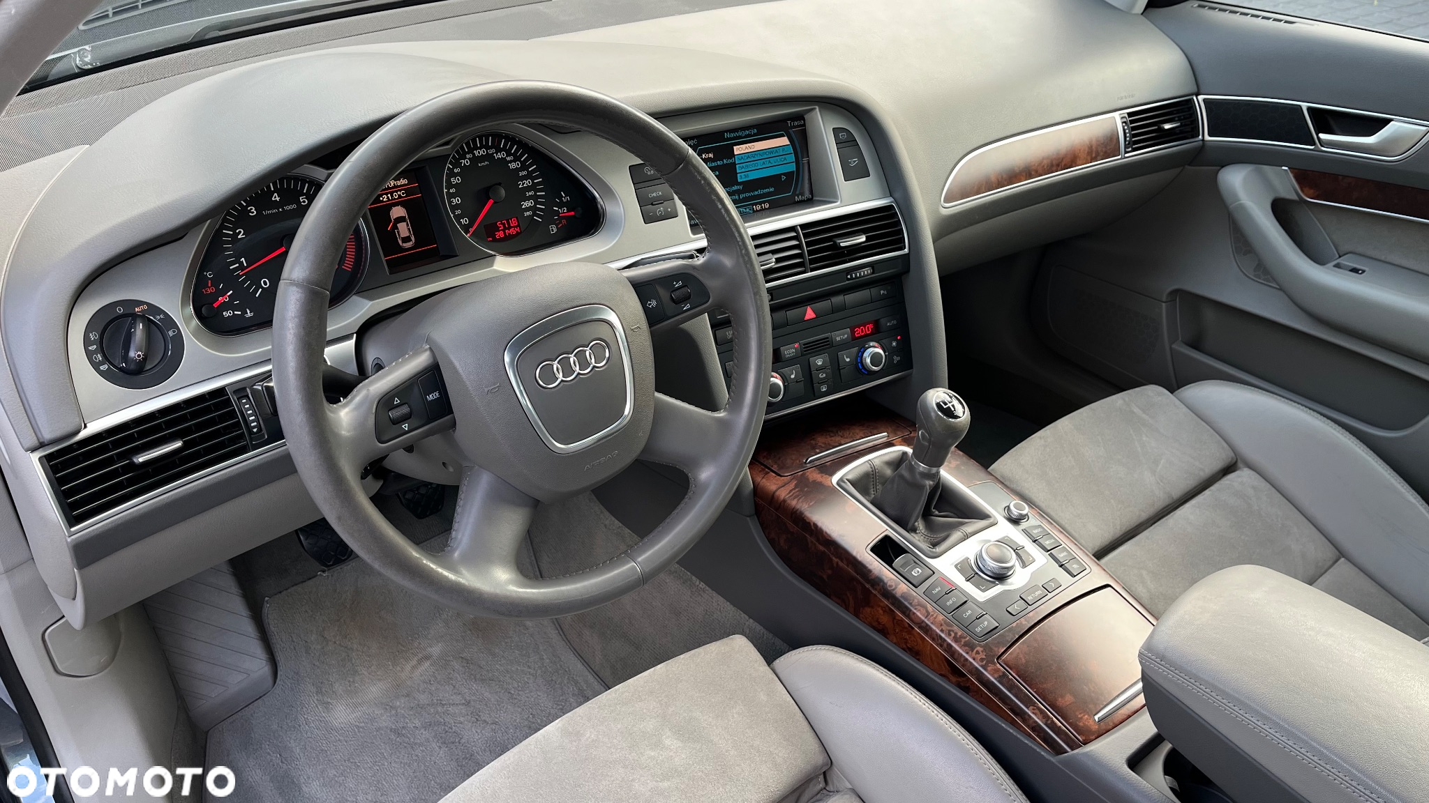 Audi A6 2.0T FSI - 14