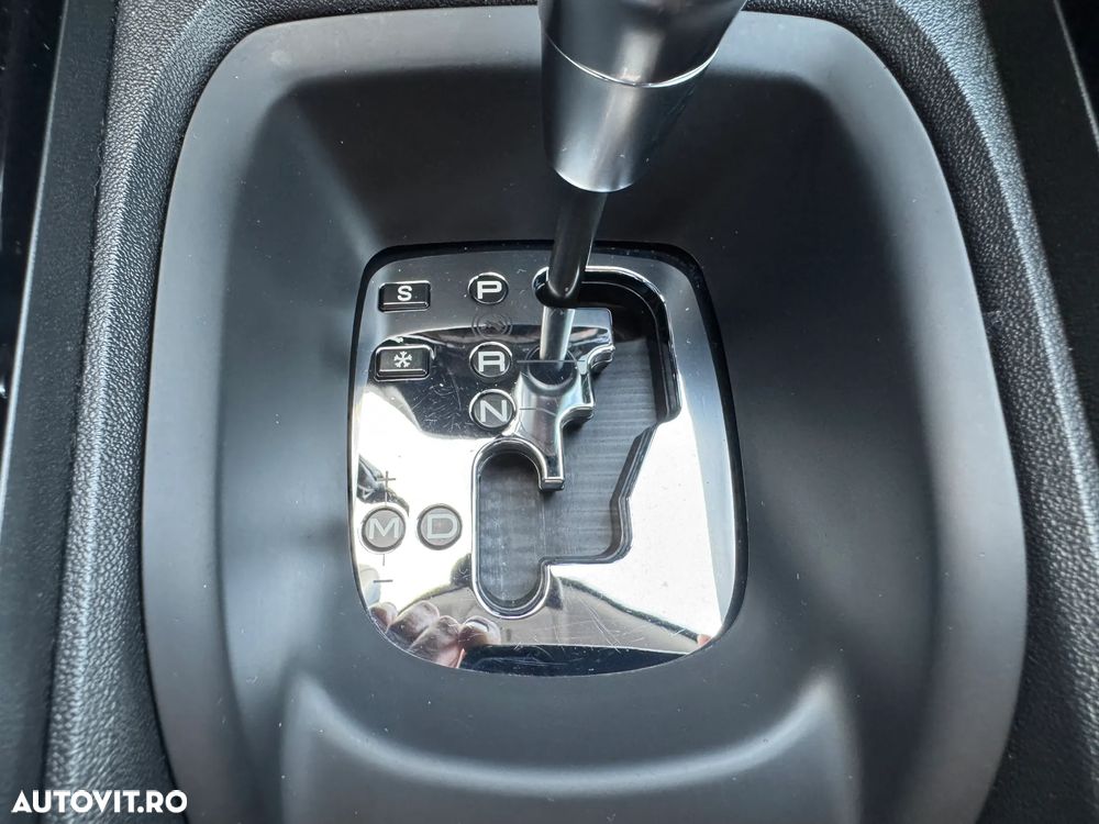 Peugeot 2008 PureTech 110 Stop&Start EAT6 Allure - 25