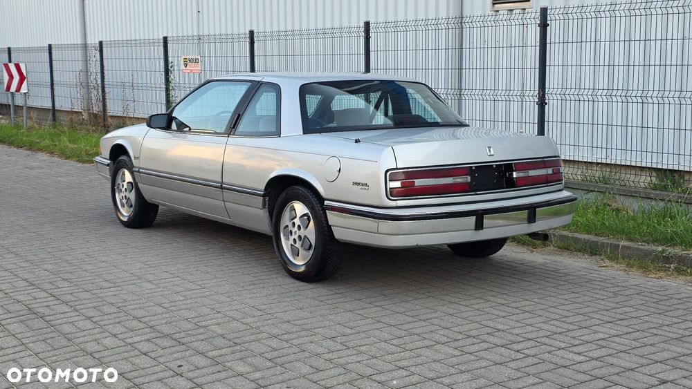 Buick Regal - 5