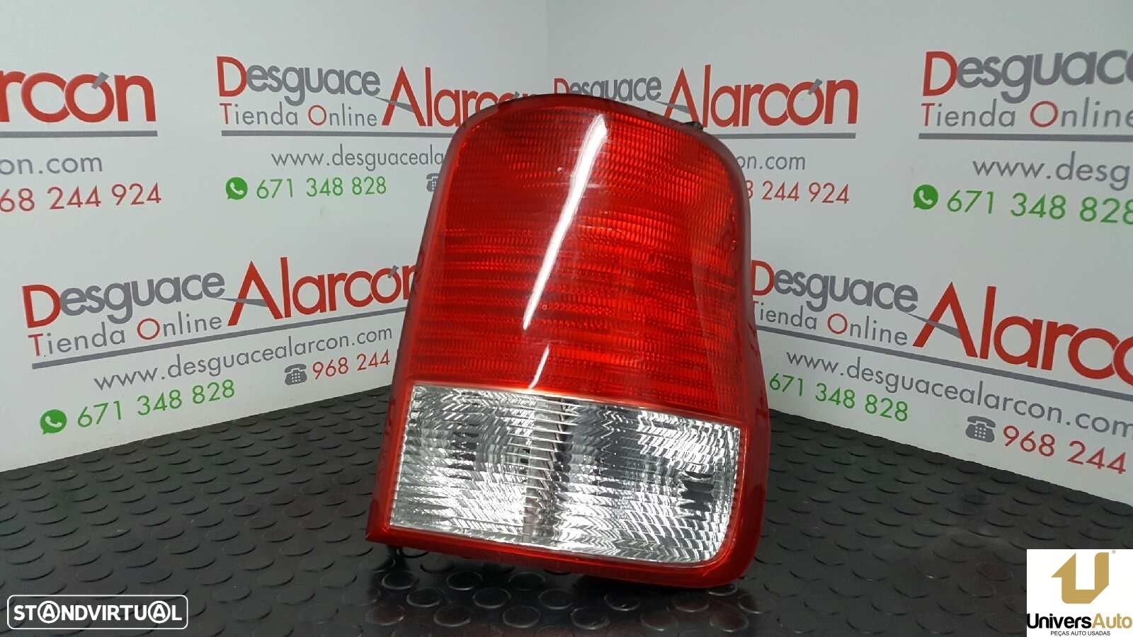 FAROLIM TRASEIRO DIREITO KIA CARNIVAL II 2.9 CRDI LX - 1