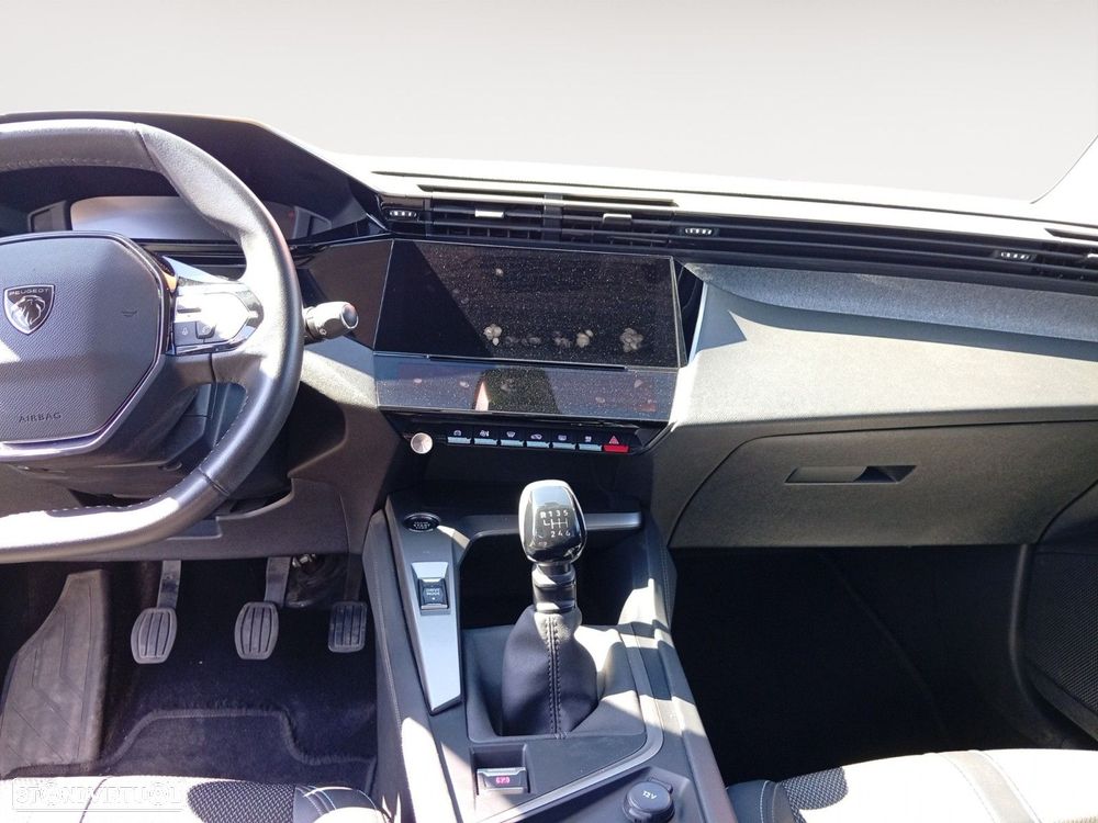 Peugeot 308 1.2 PureTech Allure - 11