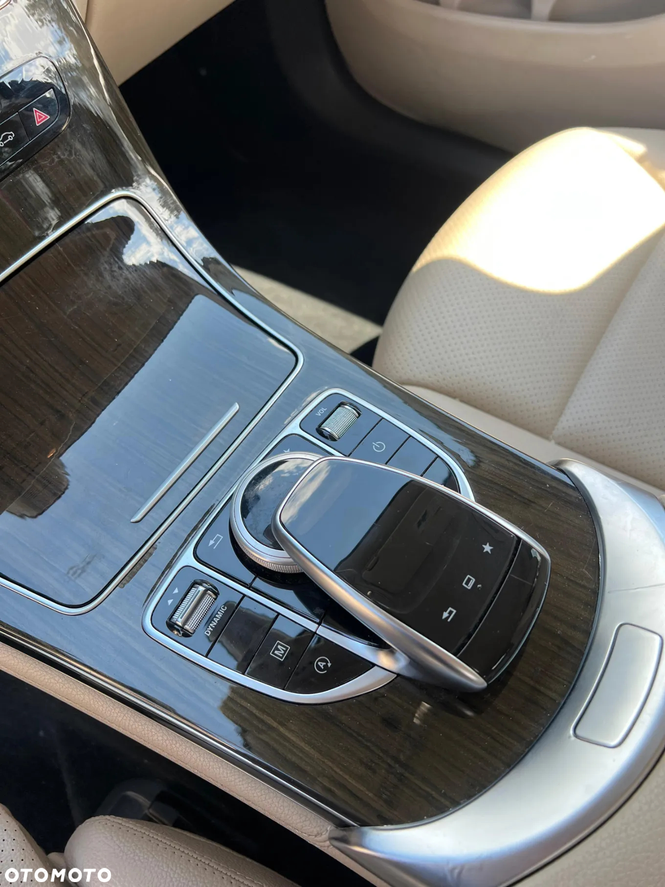 Mercedes-Benz GLC 300 4Matic 9G-TRONIC Exclusive - 16