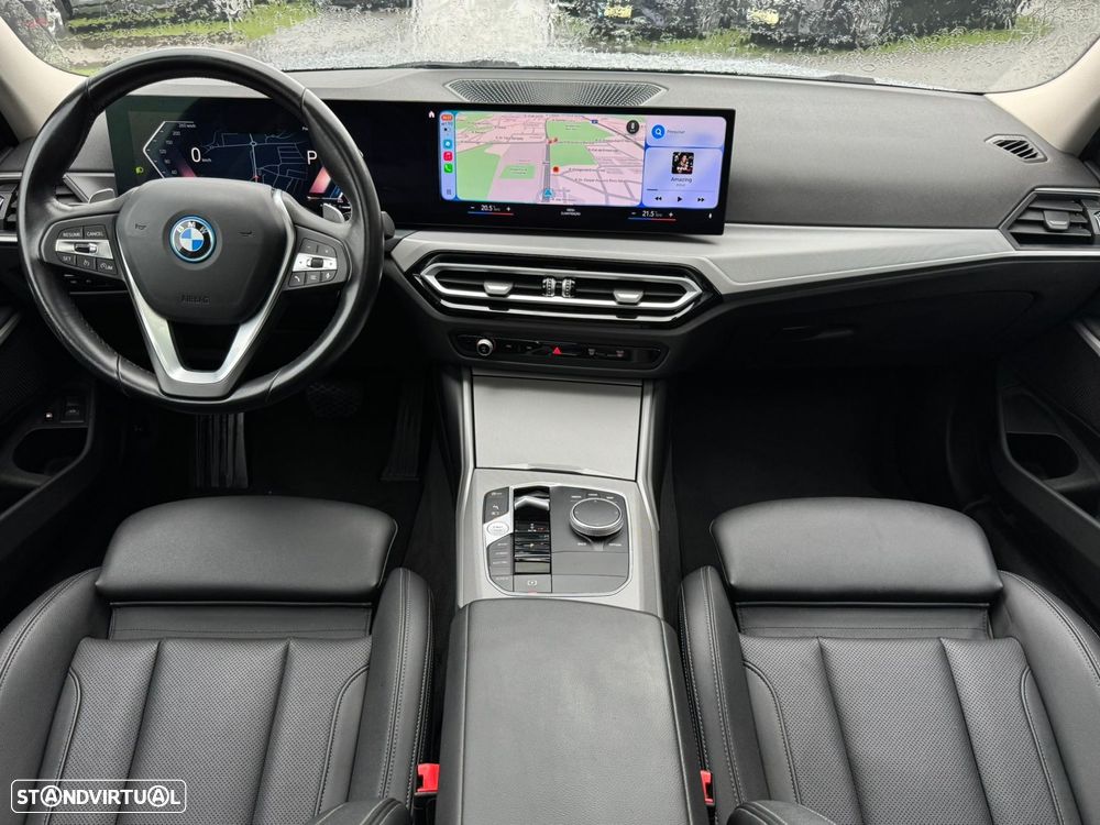BMW 330 e Touring Corporate Edition Auto - 16