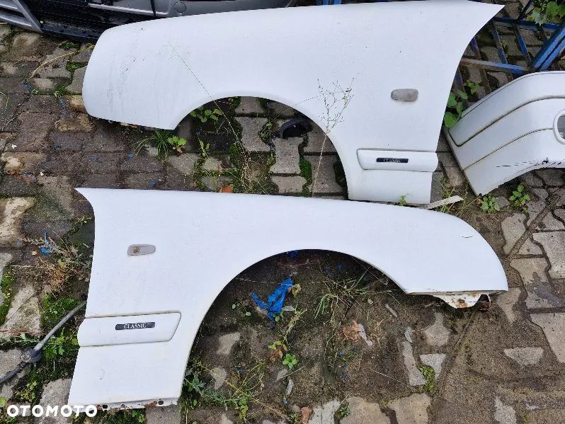 błotniki przód przednie  Mercedes E200 - 1