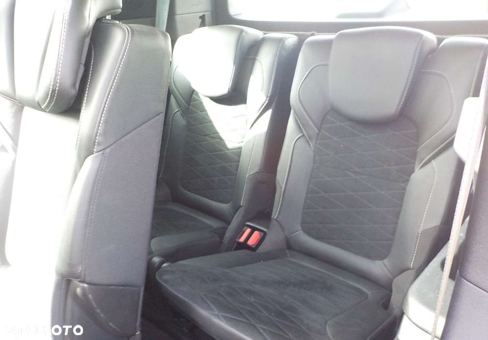 Renault Grand Scenic - 21