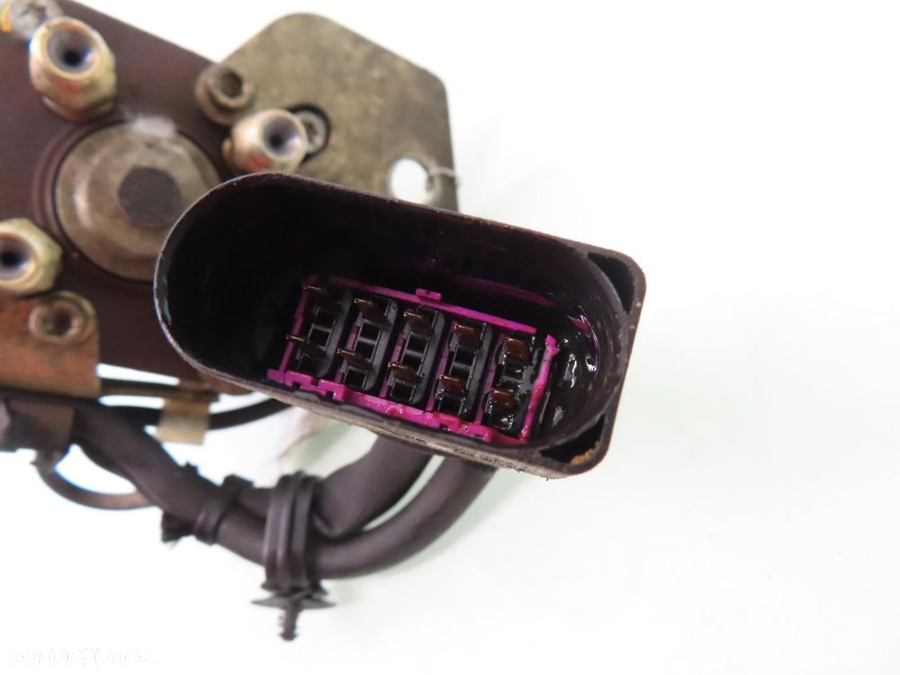 POMPA WTRYSKOWA SEAT CORDOBA I FL (6K2) 1.9 SDI 0460404972 038130107B - 2
