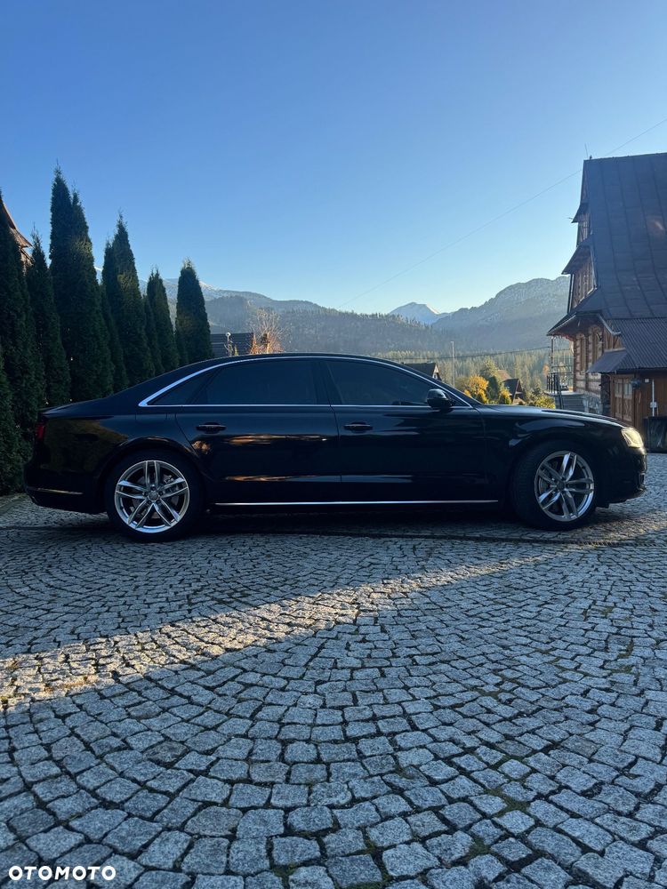 Audi A8 2015 photo 4