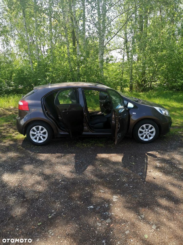 Kia Rio - 2