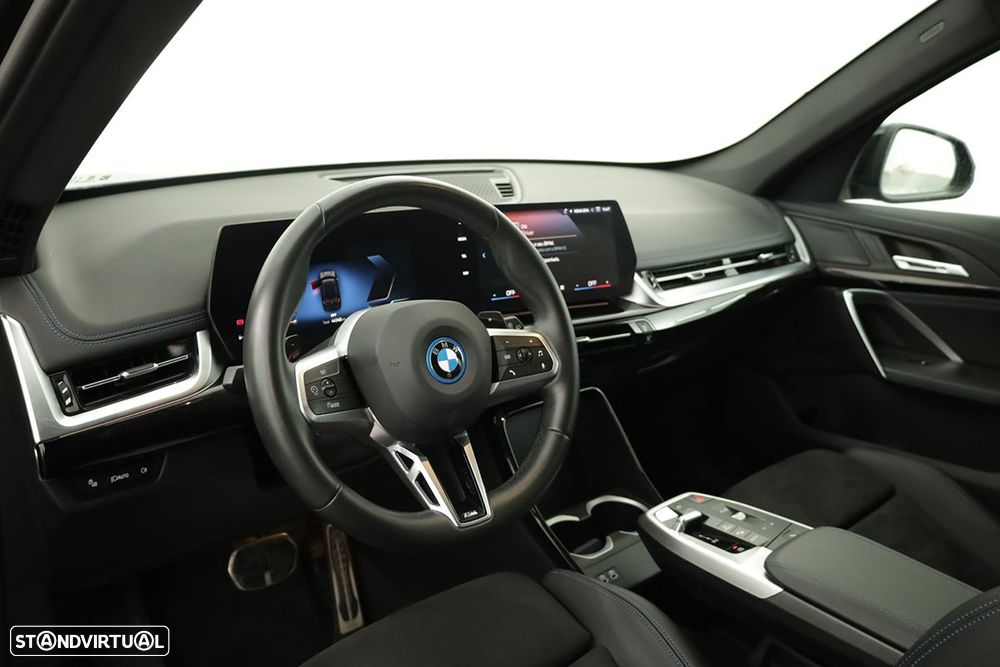 BMW X1 xDrive25e Pack Desportivo M - 8