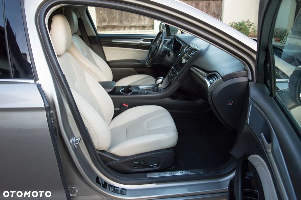 Ford Mondeo - 28