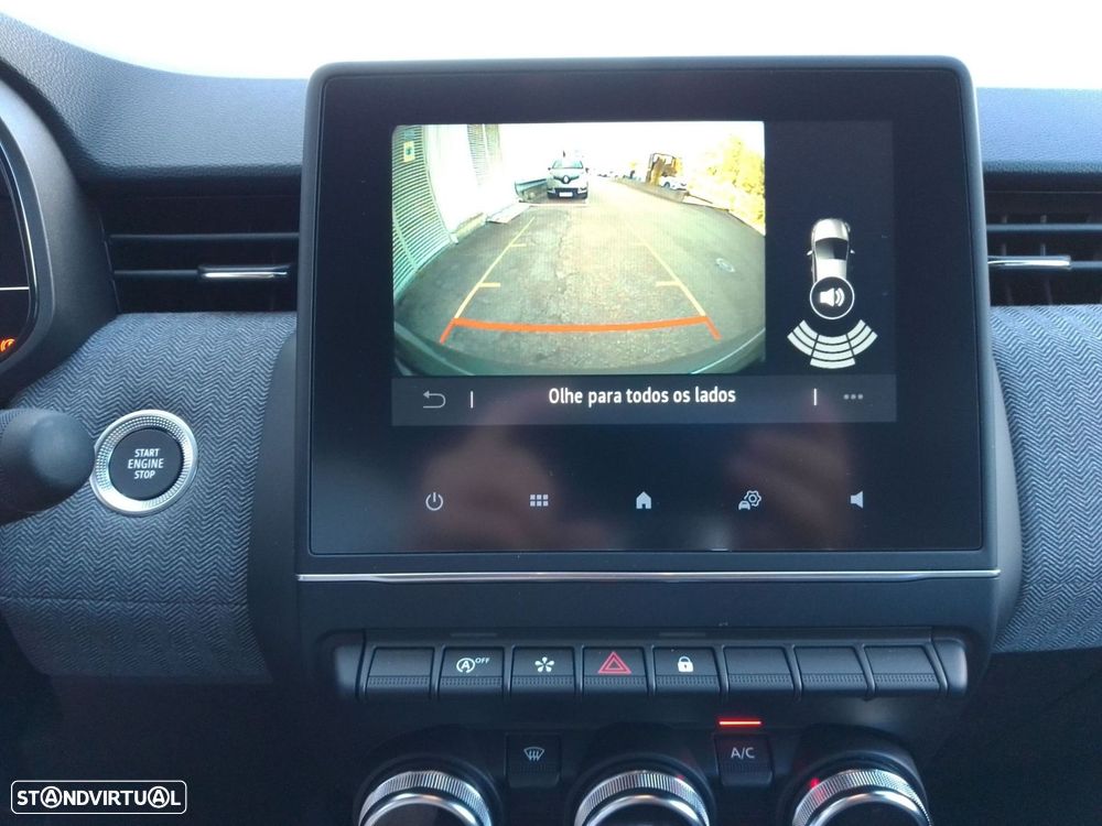 Renault Clio 1.0 TCe Techno Bi-Fuel - 24