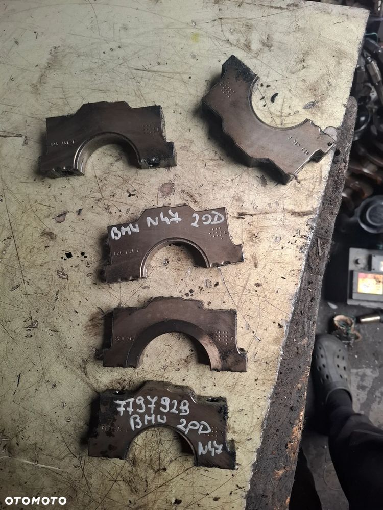 BMW E60 e90 2,0d F10 F11 F30 X1 N47D20C stopka podpora wału 7797928 - 2