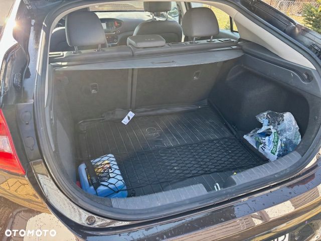 Hyundai IONIQ - 10