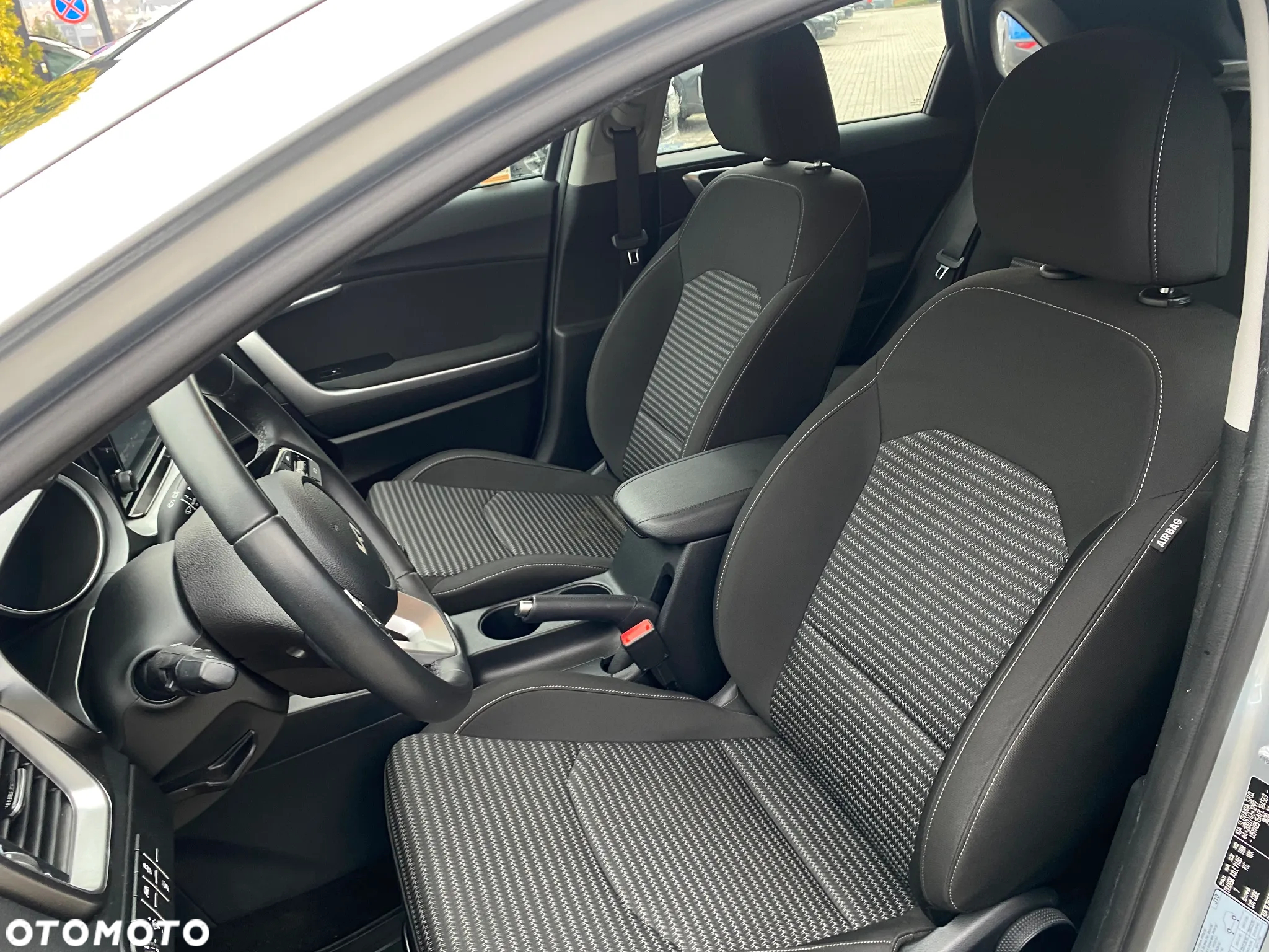 Kia Ceed 1.5 T-GDI M - 12