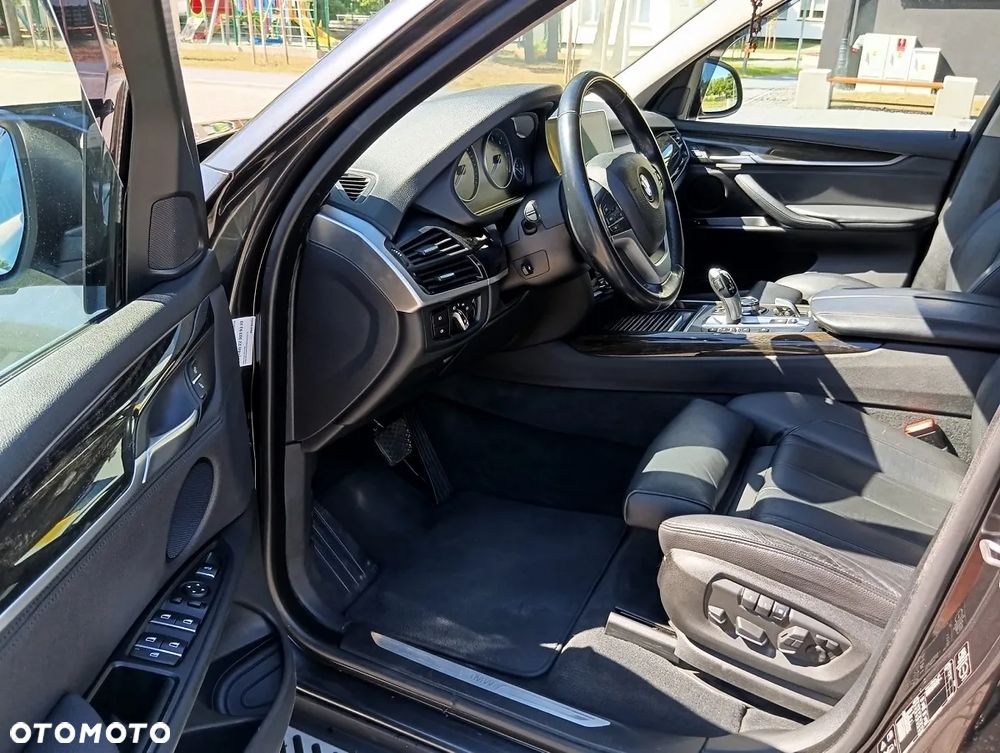 BMW X5 ver-xdrive25d - 11