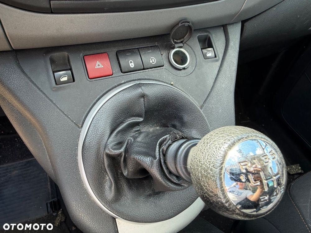 Peugeot Partner BlueHDi 120 Stop&Start Allure - 24