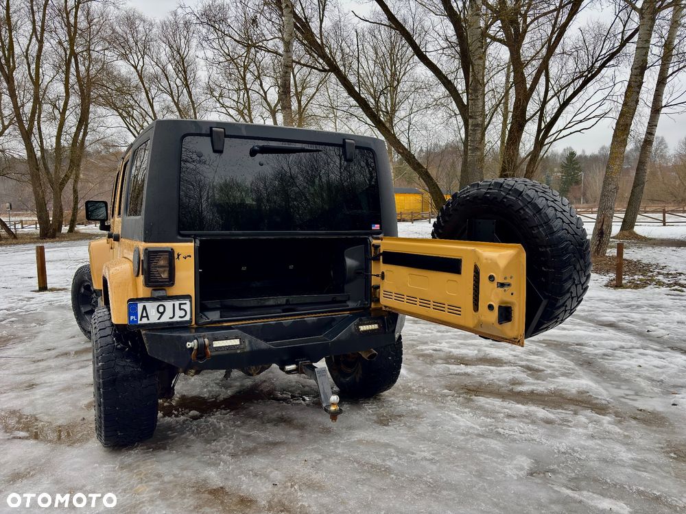 Jeep Wrangler 3.6 Unlim Sahara - 29