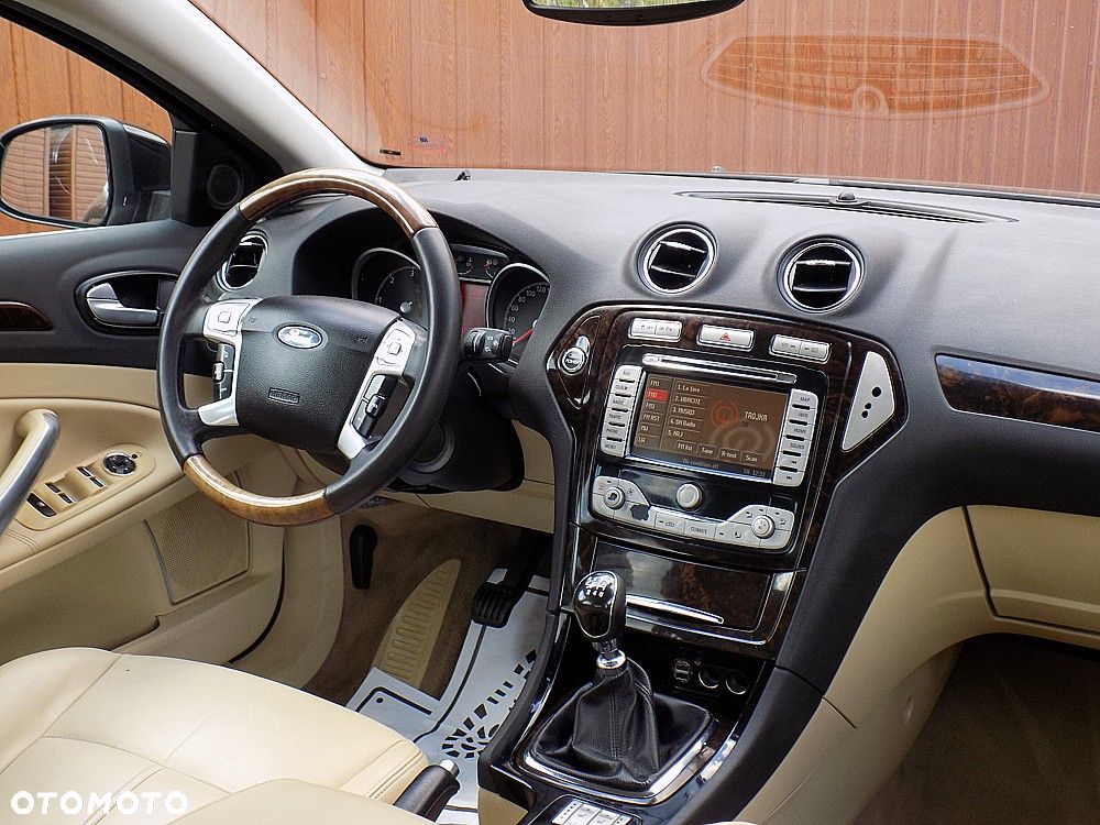 Ford Mondeo 2.0 TDCi Ghia - 17