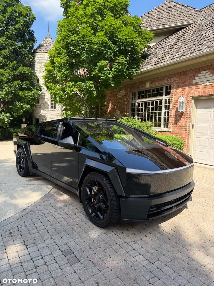 Tesla Cybertruck - 29