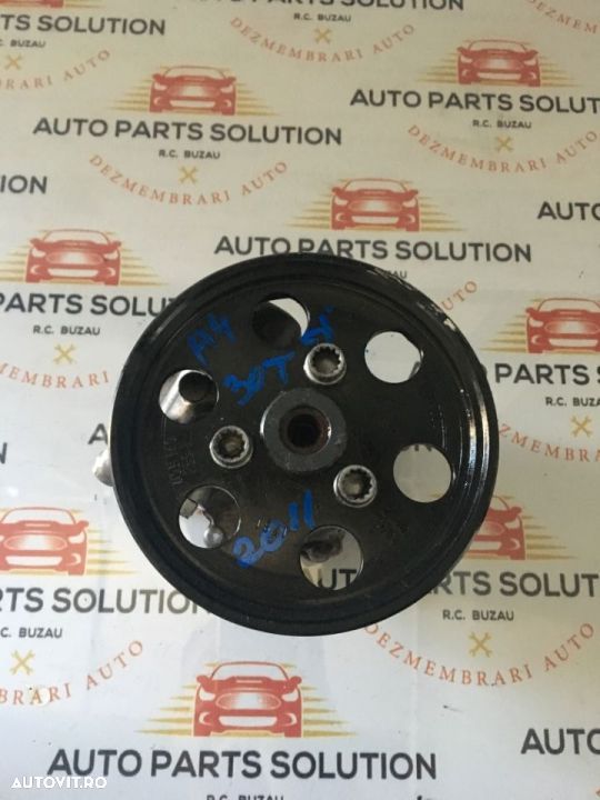 pompa servo directie AUDI A4 3.0 D an fabr 2011 - 1