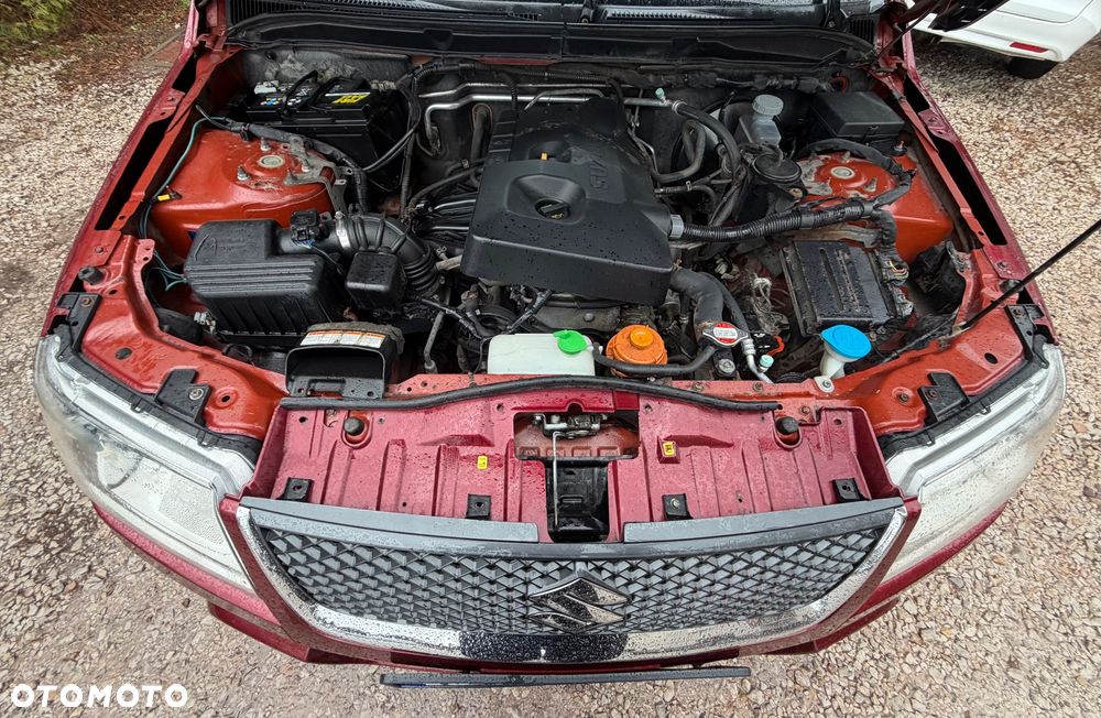 Suzuki Grand Vitara 2.0 Comfort + - 8